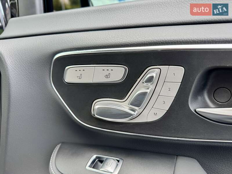 Минивэн Mercedes-Benz V-Class 2023 в Киеве