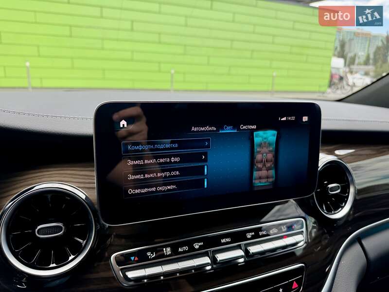 Минивэн Mercedes-Benz V-Class 2023 в Киеве