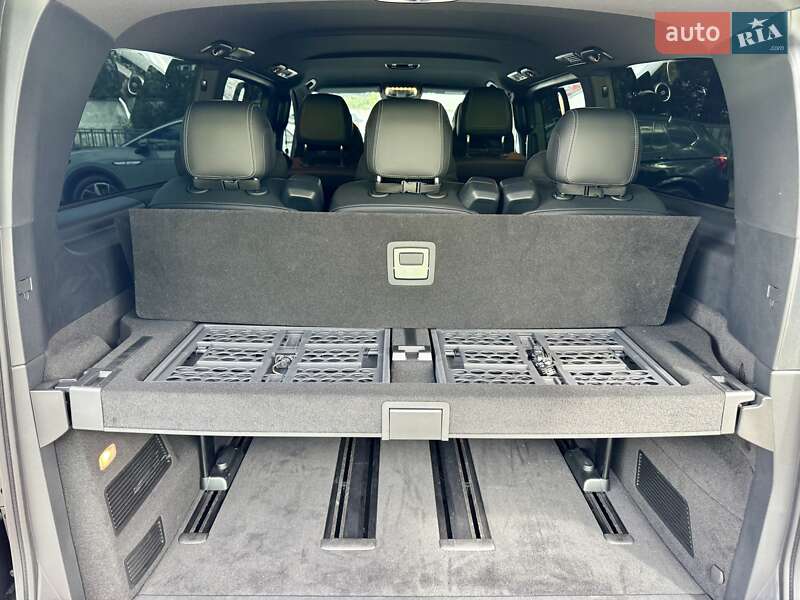 Минивэн Mercedes-Benz V-Class 2023 в Киеве