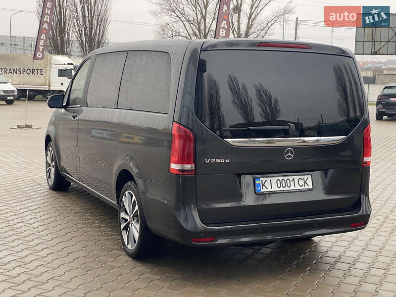 Мінівен Mercedes-Benz V-Class 2023 в Києві