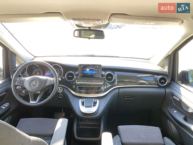 Мінівен Mercedes-Benz V-Class 2023 в Києві