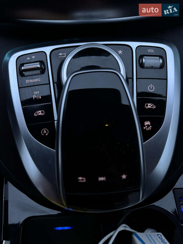 Минивэн Mercedes-Benz V-Class 2016 в Сторожинце