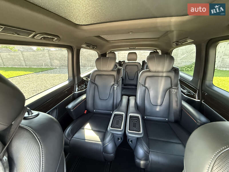 Мінівен Mercedes-Benz V-Class 2022 в Коломиї