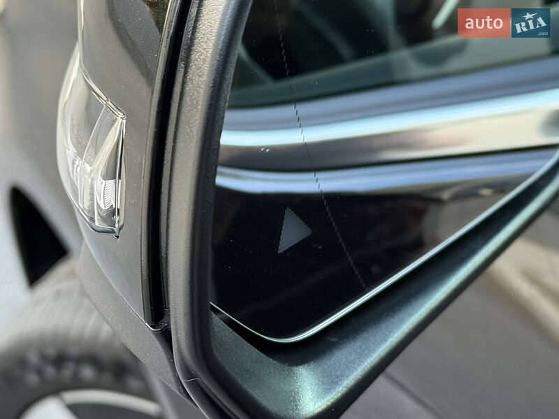 Мінівен Mercedes-Benz V-Class 2025 в Києві