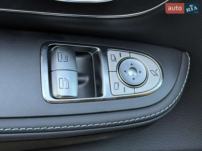 Мінівен Mercedes-Benz V-Class 2025 в Києві