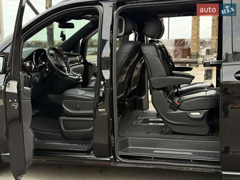 Мінівен Mercedes-Benz V-Class 2020 в Одесі