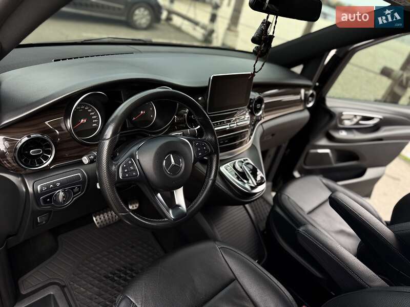 Мінівен Mercedes-Benz V-Class 2020 в Одесі