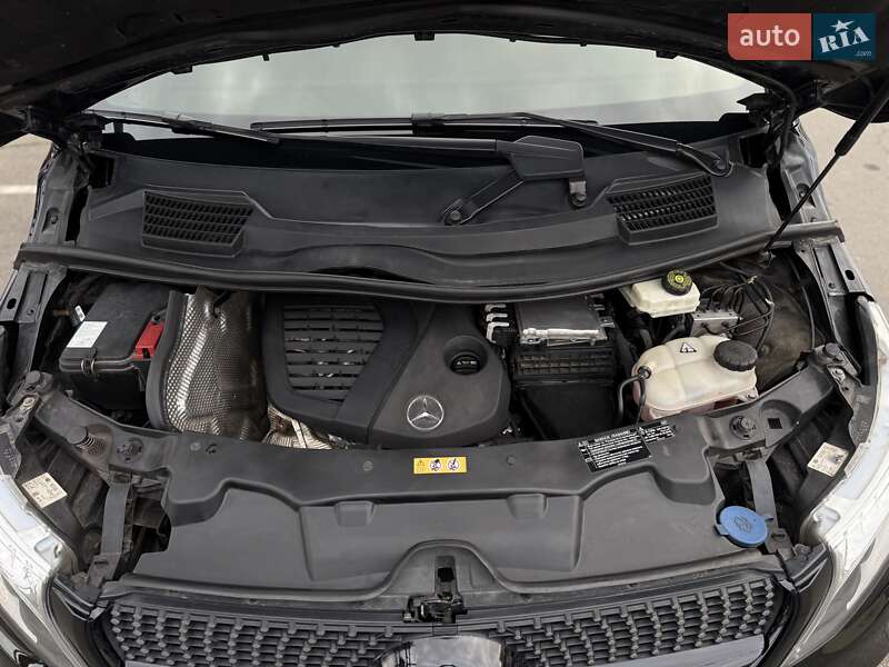 Мінівен Mercedes-Benz V-Class 2020 в Одесі