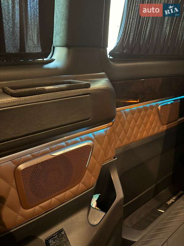 Минивэн Mercedes-Benz V-Class 2015 в Киеве