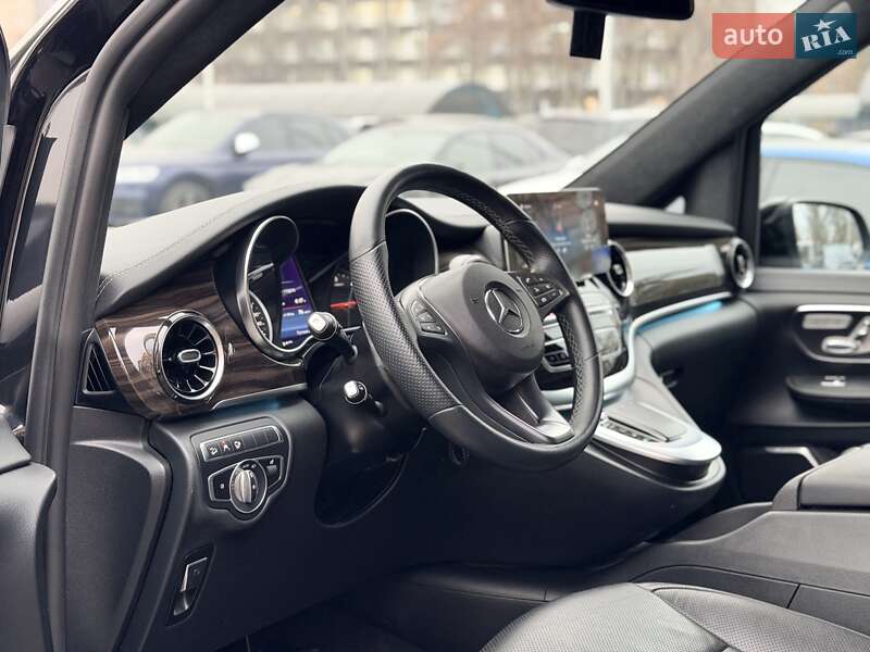 Мінівен Mercedes-Benz V-Class 2021 в Києві фото 13 Мінівен Mercedes-Benz V-Class 2021 в Києві