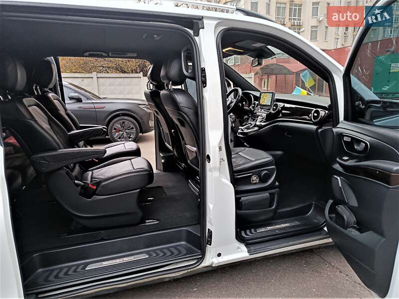 Мінівен Mercedes-Benz V-Class 2015 в Одесі