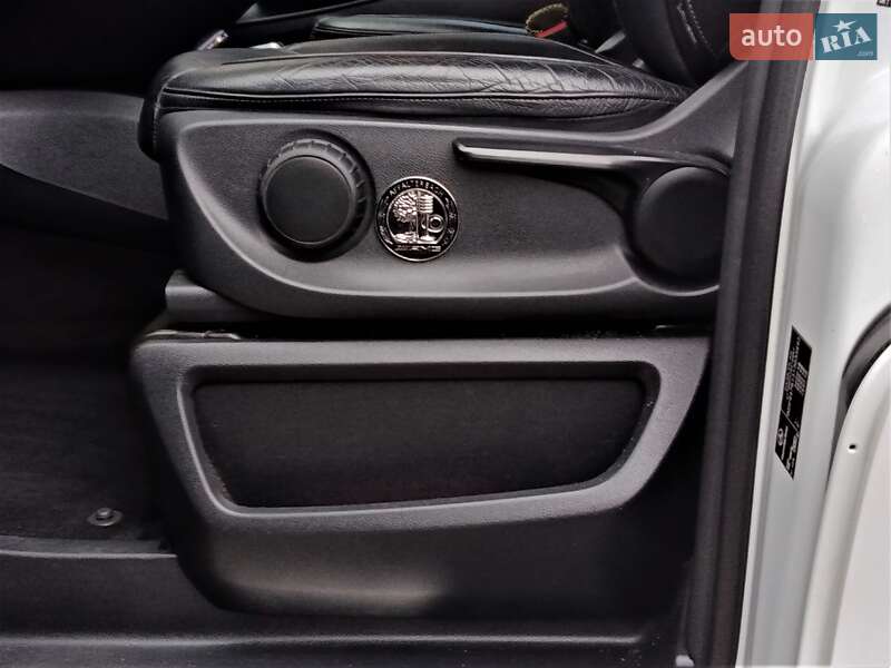 Мінівен Mercedes-Benz V-Class 2015 в Одесі