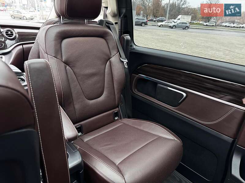Минивэн Mercedes-Benz V-Class 2017 в Харькове