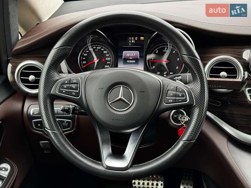 Минивэн Mercedes-Benz V-Class 2017 в Харькове