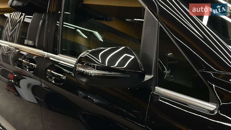 Мінівен Mercedes-Benz V-Class 2025 в Ужгороді