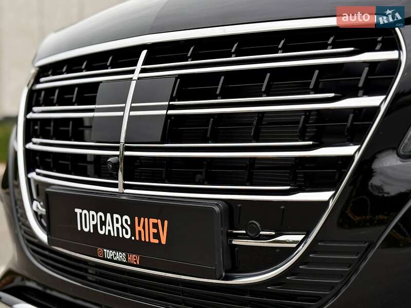 Мінівен Mercedes-Benz V-Class 2024 в Києві