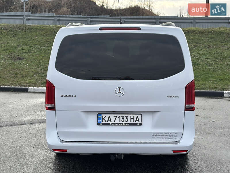 Мінівен Mercedes-Benz V-Class 2017 в Києві