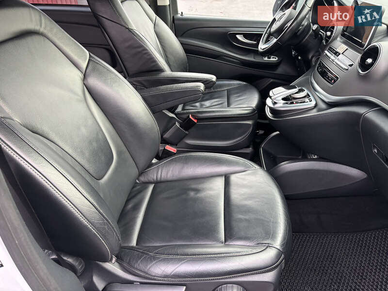 Мінівен Mercedes-Benz V-Class 2017 в Києві