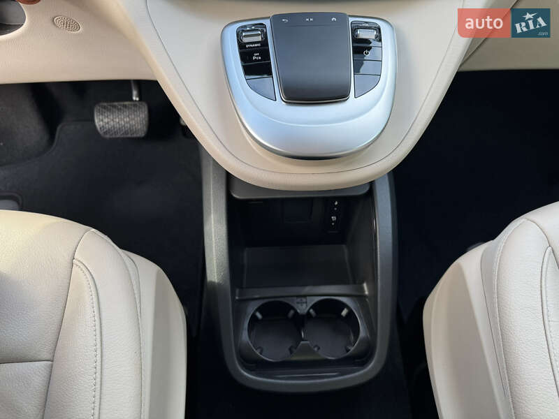 Минивэн Mercedes-Benz V-Class 2021 в Киеве фото 37 Минивэн Mercedes-Benz V-Class 2021 в Киеве