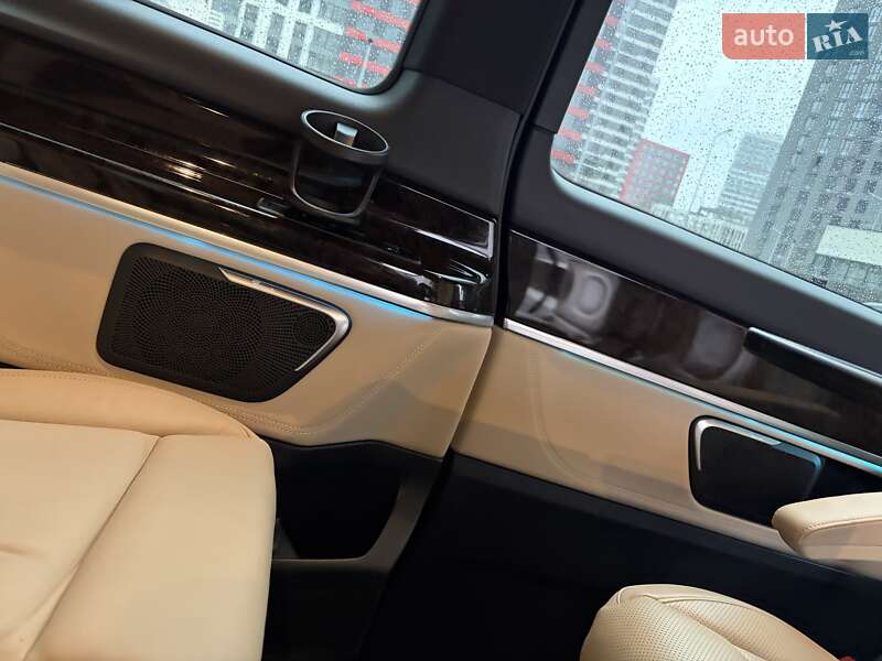 Минивэн Mercedes-Benz V-Class 2018 в Киеве фото 130 Минивэн Mercedes-Benz V-Class 2018 в Киеве