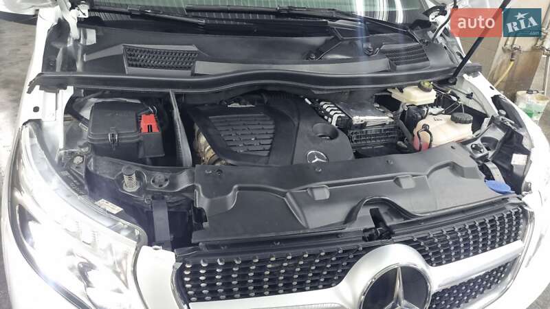 Минивэн Mercedes-Benz V-Class 2019 в Черновцах