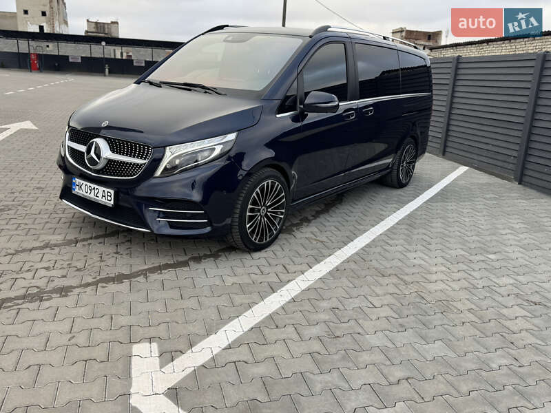 Мінівен Mercedes-Benz V-Class 2020 в Рівному фото 18 Мінівен Mercedes-Benz V-Class 2020 в Рівному