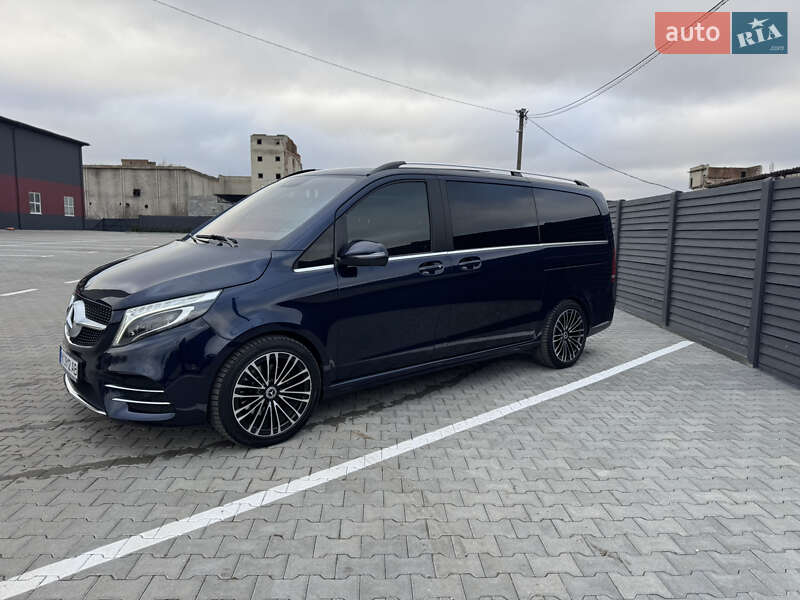 Мінівен Mercedes-Benz V-Class 2020 в Рівному фото 28 Мінівен Mercedes-Benz V-Class 2020 в Рівному
