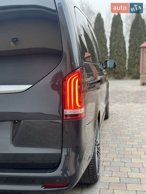 Мінівен Mercedes-Benz V-Class 2021 в Рівному