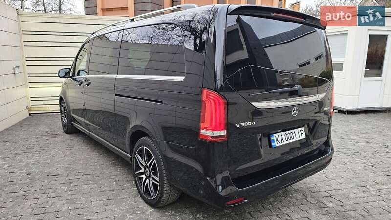 Мінівен Mercedes-Benz V-Class 2023 в Києві