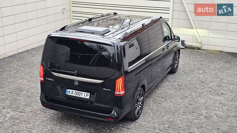 Мінівен Mercedes-Benz V-Class 2023 в Києві