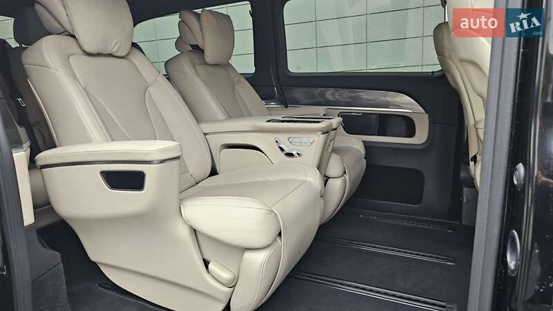 Мінівен Mercedes-Benz V-Class 2023 в Києві