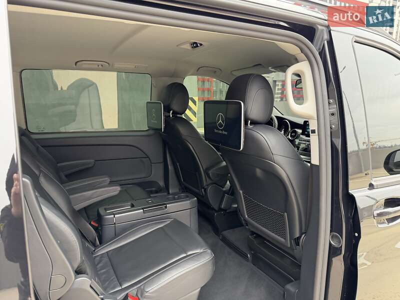 Минивэн Mercedes-Benz V-Class 2021 в Киеве