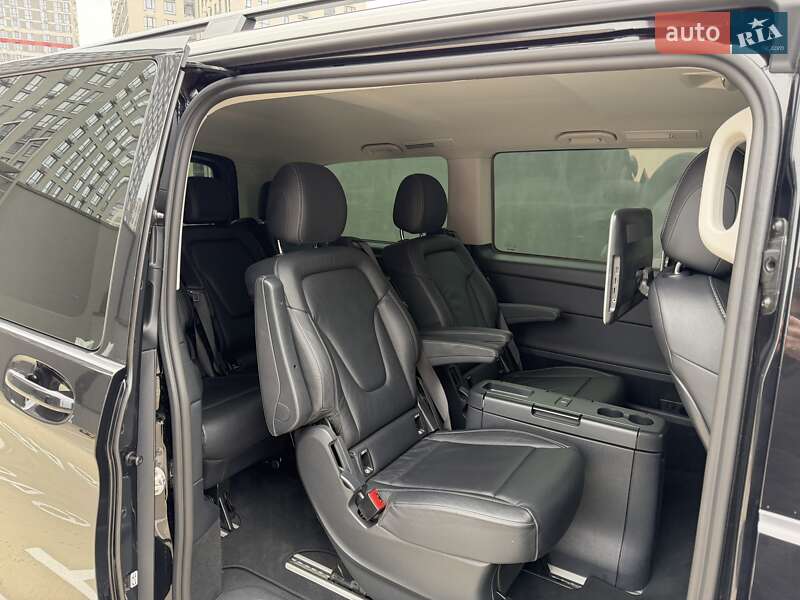 Минивэн Mercedes-Benz V-Class 2021 в Киеве