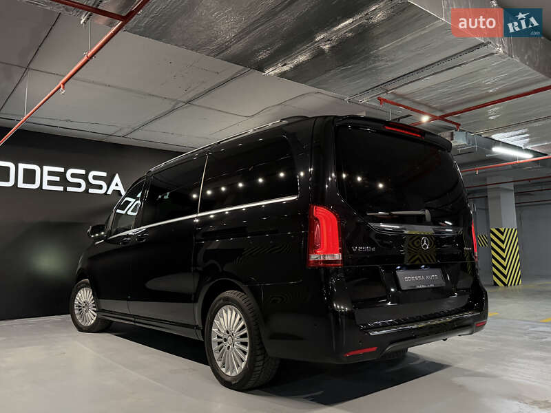 Мінівен Mercedes-Benz V-Class 2017 в Одесі