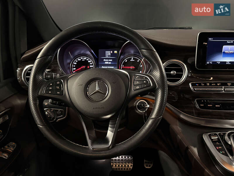 Мінівен Mercedes-Benz V-Class 2017 в Одесі