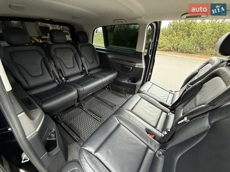 Минивэн Mercedes-Benz V-Class 2016 в Киеве