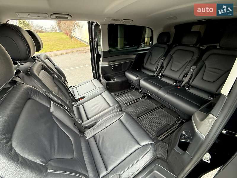 Минивэн Mercedes-Benz V-Class 2016 в Киеве