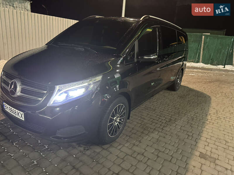 Минивэн Mercedes-Benz V-Class 2016 в Киеве