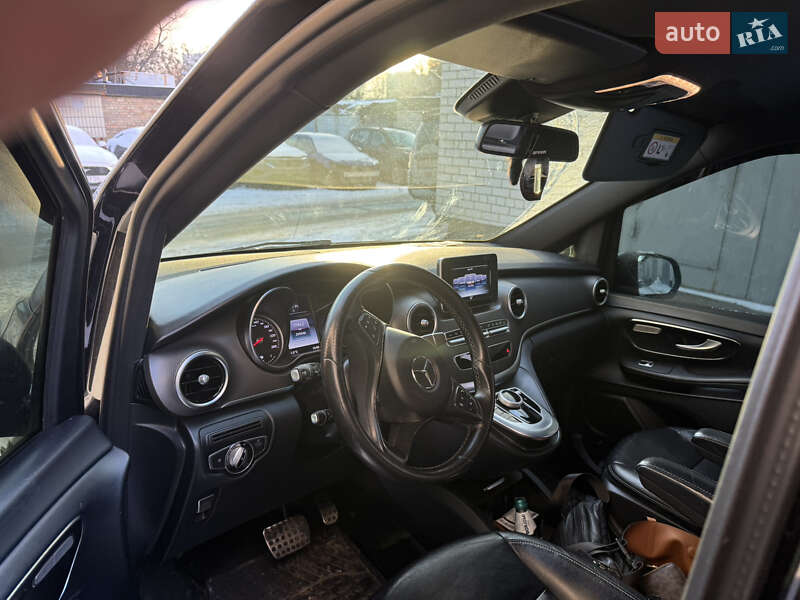 Минивэн Mercedes-Benz V-Class 2016 в Киеве