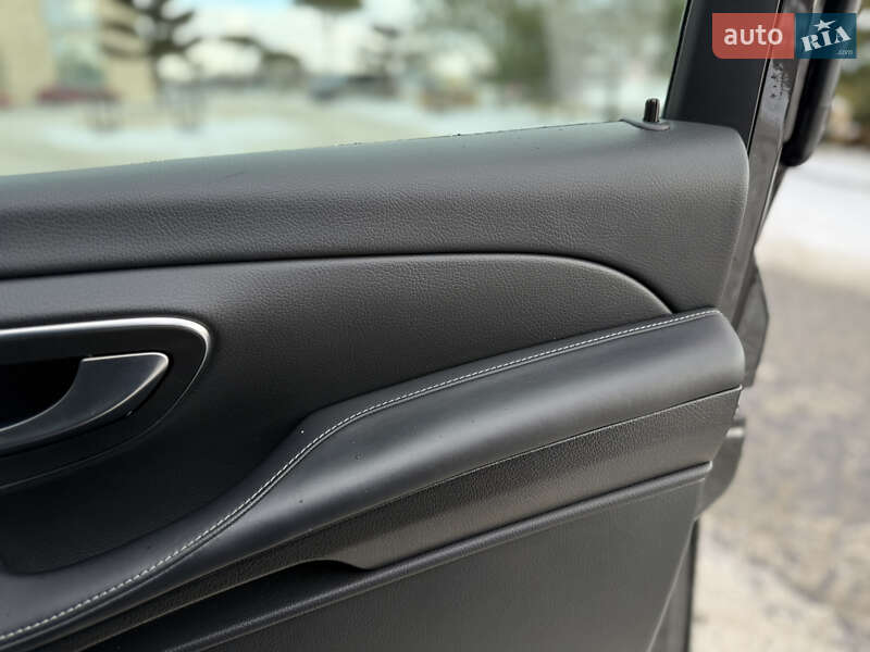 Минивэн Mercedes-Benz V-Class 2022 в Львове
