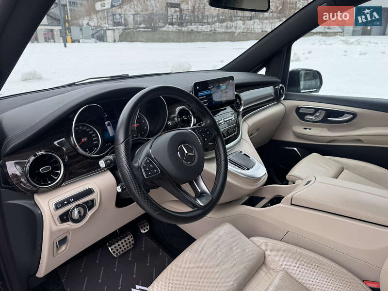 Мінівен Mercedes-Benz V-Class 2022 в Києві