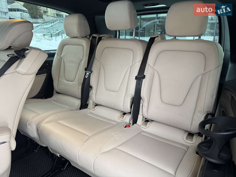 Мінівен Mercedes-Benz V-Class 2022 в Києві