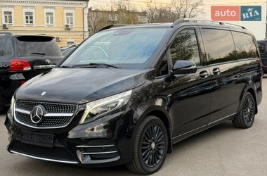 Минивэн Mercedes-Benz V-Class 2017 в Киеве