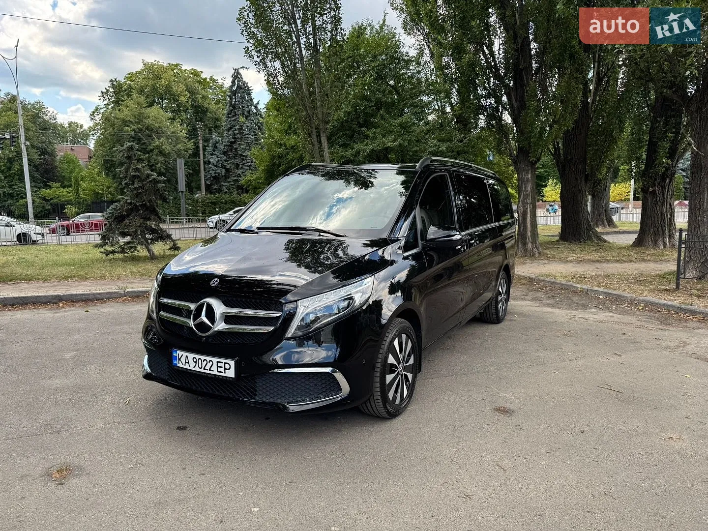 2021 Mercedes-Benz V-klasse - фото 1