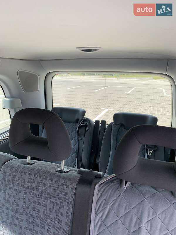 Минивэн Mercedes-Benz Vaneo 2003 в Сумах фото 22 Минивэн Mercedes-Benz Vaneo 2003 в Сумах