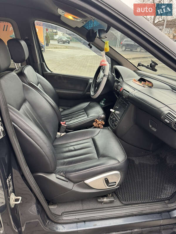 Мінівен Mercedes-Benz Vaneo 2003 в Києві фото 10 Мінівен Mercedes-Benz Vaneo 2003 в Києві