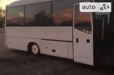 Туристический / Междугородний автобус Mercedes-Benz Vario 2000 в Кривом Роге