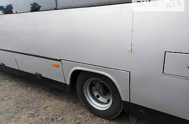 Пригородный автобус Mercedes-Benz Vario 1998 в Сарнах