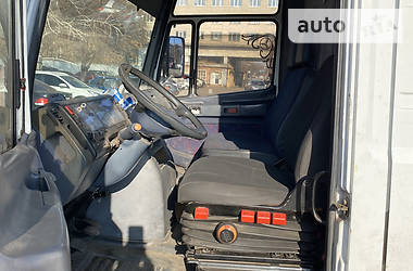 Грузовой фургон Mercedes-Benz Vario 2005 в 
