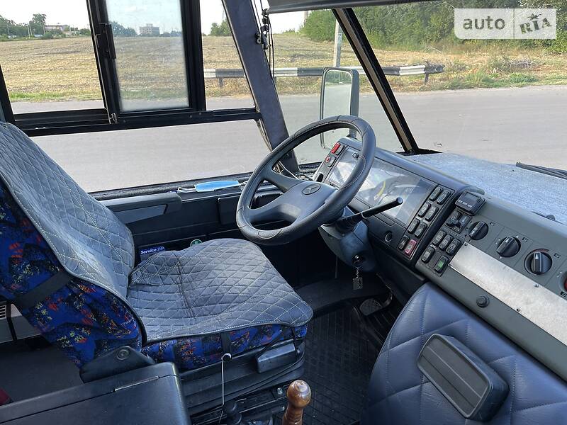 Туристический / Междугородний автобус Mercedes-Benz Vario 2002 в Киеве